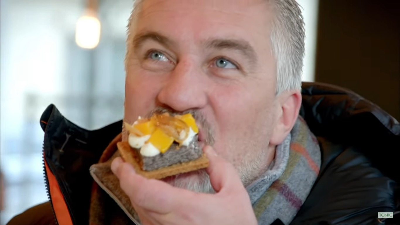 kadr z filmu Warsaw: The Amazing Food Served At A Former Communist Canteen | Paul Hollywood's City Bakes | Tonic